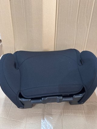 - KikkaBoo i-EXPLORE 2 silla coche bebé
