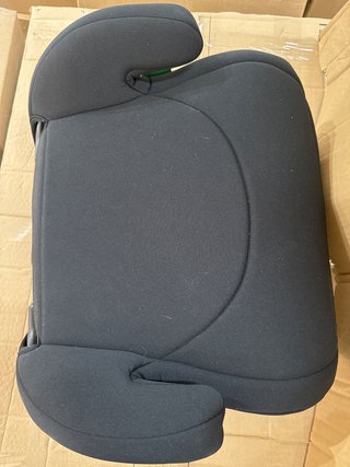 - KikkaBoo i-EXPLORE 2 silla coche bebé