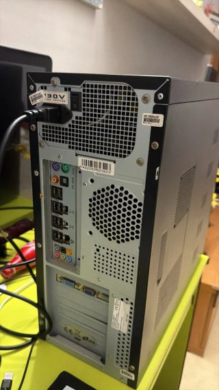 Torre PC operativa
