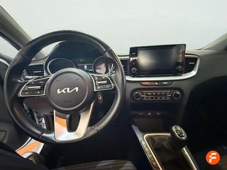 Kia Ceed 1.6 MHEV iMT 100kW (136CV) Drive