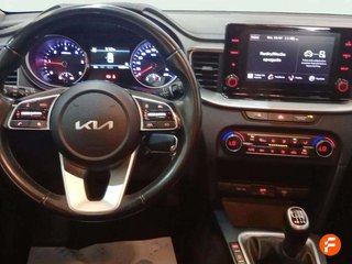 Kia Ceed 1.6 MHEV iMT 100kW (136CV) Drive