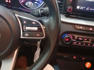 Kia Ceed 1.6 MHEV iMT 100kW (136CV) Drive