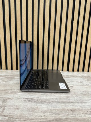 MacBook Pro 13" 2020 i7 16GB 500GB