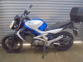 18954 asiento suzuki gladius 650