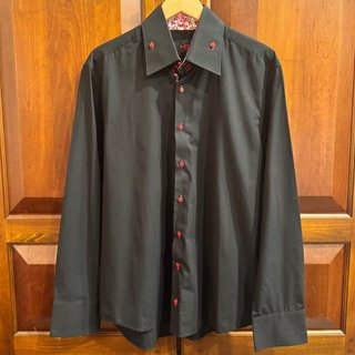 Camisa hombre ME negra puños florales XL