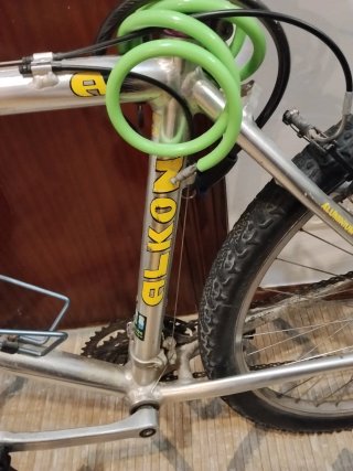 Bicicleta de Montaña Alkon Plata de aluminio.