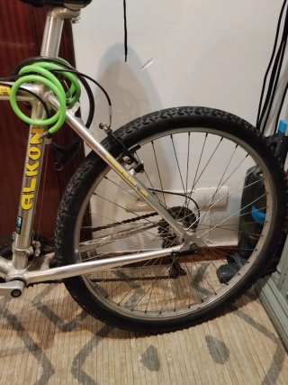 Bicicleta de Montaña Alkon Plata de aluminio.