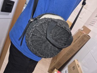 Bolso bandolera circular rafia