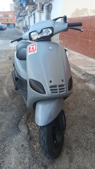 Piaggio Zip 74 Gris Scooter