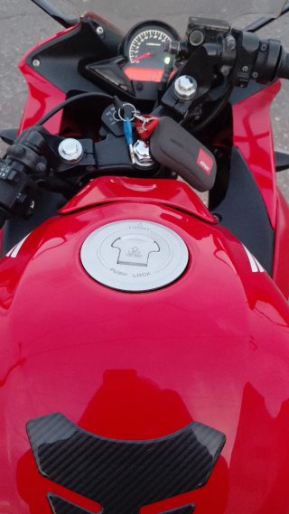 Honda CBR 125R Roja