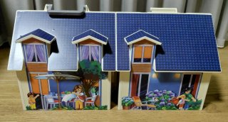 Casa de muñecas Playmobil con accesorios