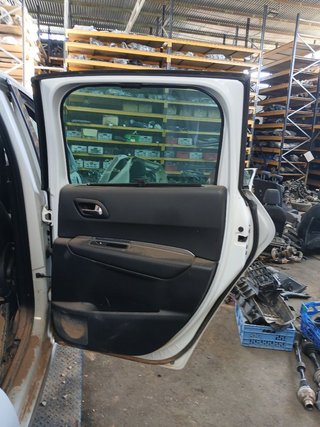 PUERTA TRASERA DERECHA Peugeot 3008 (05.2009->)