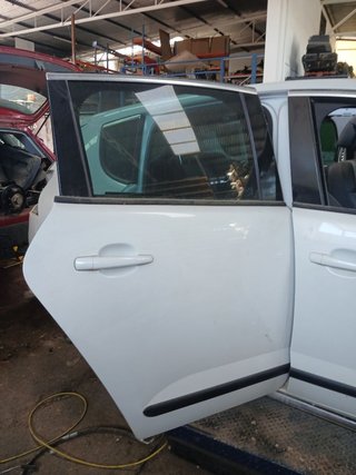 PUERTA TRASERA DERECHA Peugeot 3008 (05.2009->)
