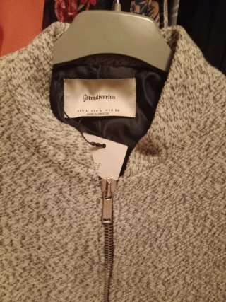 Chaqueta Stradivarius gris claro Talla L