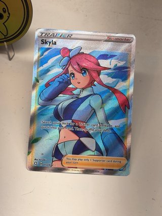 Carta Pokémon Skyla Trainer