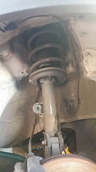 JUEGO SUSPENSION COMPLETO DELANTERO IZQUIERDO Kia Sorento R (XM)(2009->)