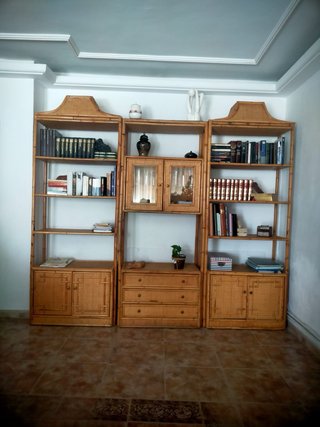Mueble comedor, mesa y sillas de bambú