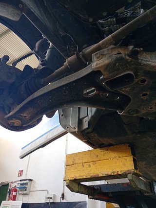 BRAZO SUSPENSION DELANTERO DERECHO Kia Stonic (YBCUV)(2017->)
