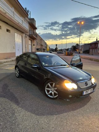 Mercedes-Benz Clase C 2004