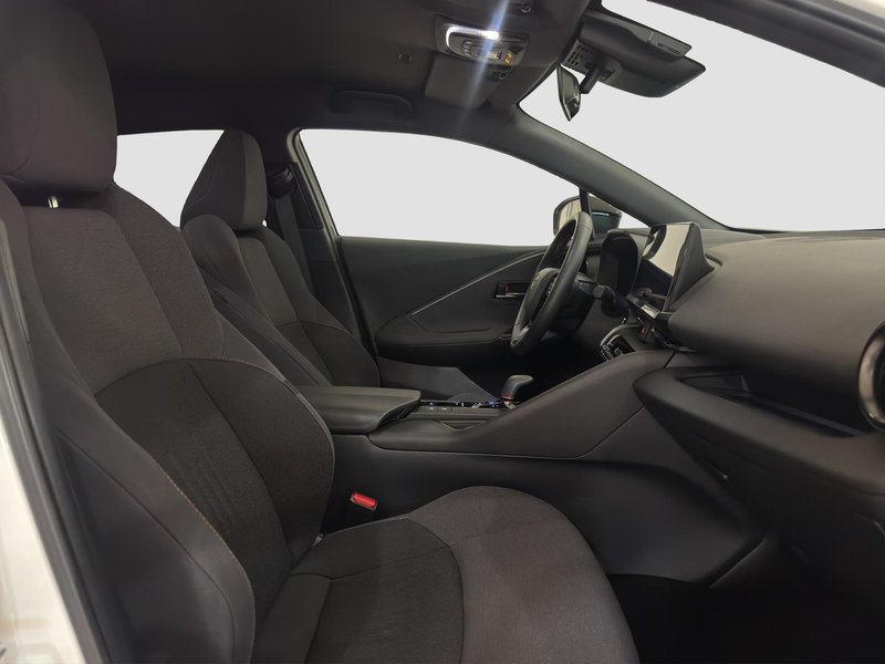 Toyota C-HR 2025, foto 6