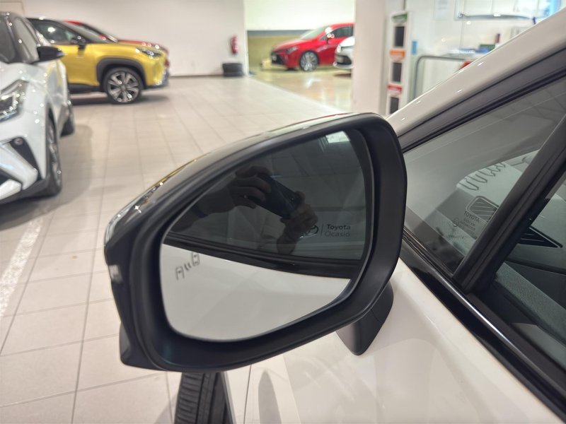 Toyota C-HR 2025, foto 32