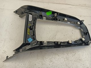 GUANECIDO CONSOLA CENTRAL PEUGEOT 308 SW AH01 980