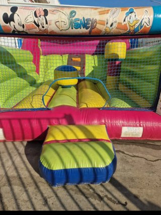Castillo Hinchable tematica  Disney 6x4 usado