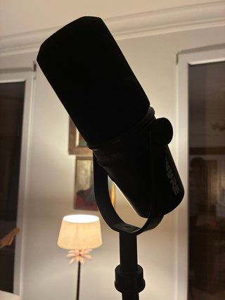 Shure MV7+ Micrófono Podcast Negro
