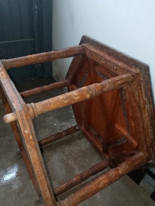 Mesa de juego hexagonal antigua. (Restaurar)