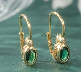 Pendientes Vintage Chapados en Oro con Esmeralda