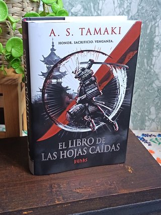 El Libro de Las Hojas Caídas – A. S. Tamaki