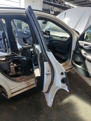 PUERTA TRASERA DERECHA Ford Kuga (2020->)