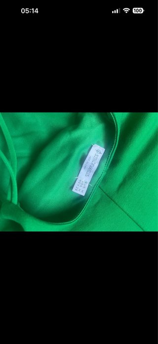 Vestido corto verde Stradivarius
