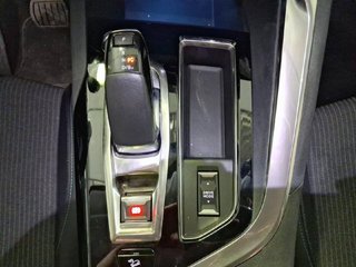 Peugeot 3008 Hybrid 300 e-EAT8 Allure Pack