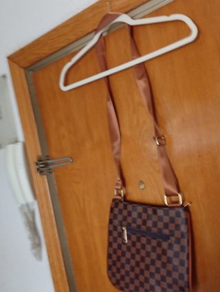 Bolso bandolera cuadros marrón y negro " Urge hoy"