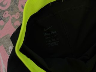 Shorts Nike Pro Negro y Amarillo