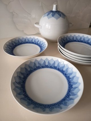 Sopera Rosenthal con platos hondos