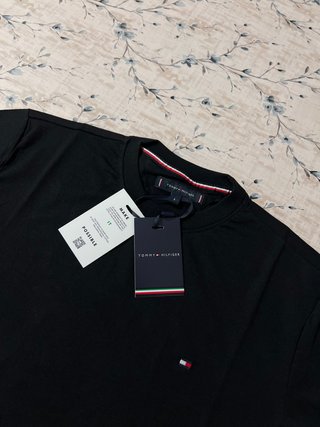 T-shirt Tommy Hilfiger Preta Tamanho S