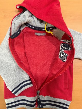 Chaqueta niño 1 año roja y gris