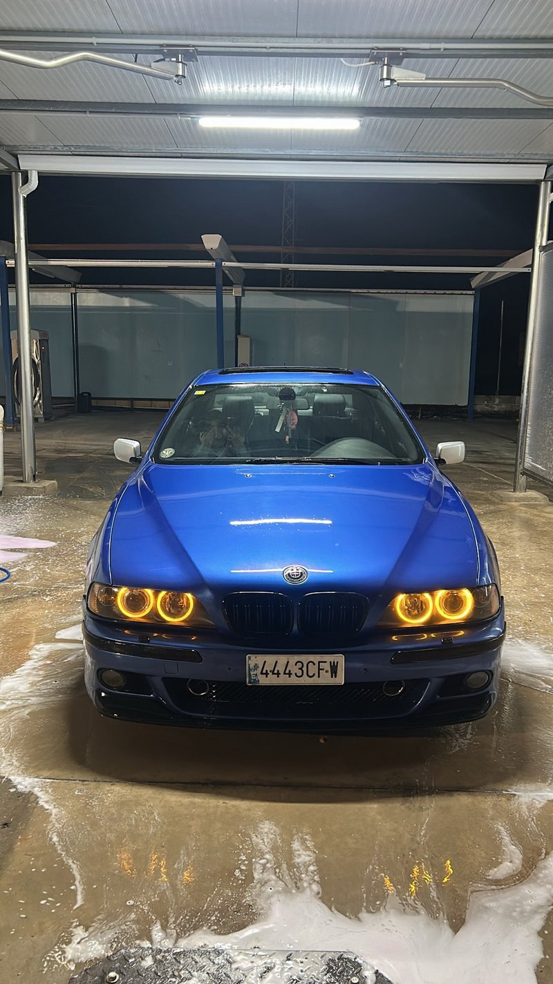 BMW Serie 5 2002 - foto 1