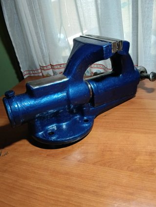 Tornillo de banco IRIMO 125 Forjado
