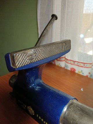 Tornillo de banco IRIMO 125 Forjado