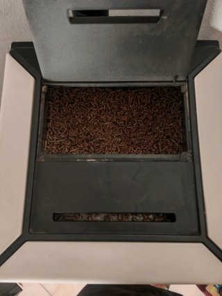 Estufa Pellets Edilkamin Nara Blanca Negra