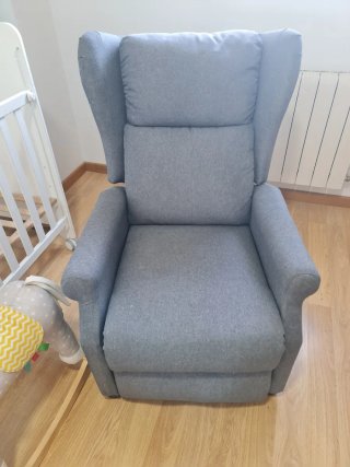 Sillón de lactancia y masaje gris