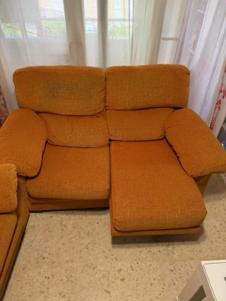 Sofá 3 más 2 extraíbles y con apoyo  Naranja