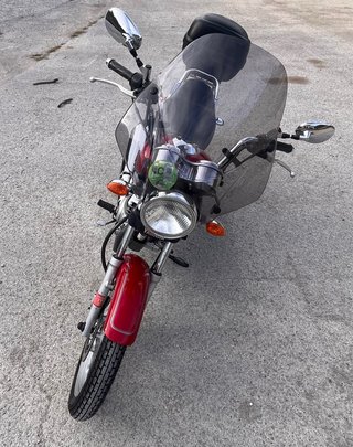 Yamaha ybr 125 Custom Roja y negra