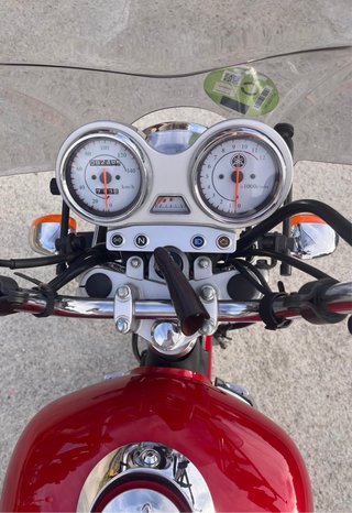 Yamaha ybr 125 Custom Roja y negra