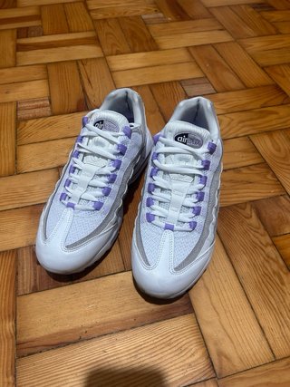 Nike Air Max 95 Brancos e Roxos - Usados 1x
