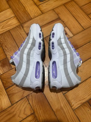 Nike Air Max 95 Brancos e Roxos - Usados 1x
