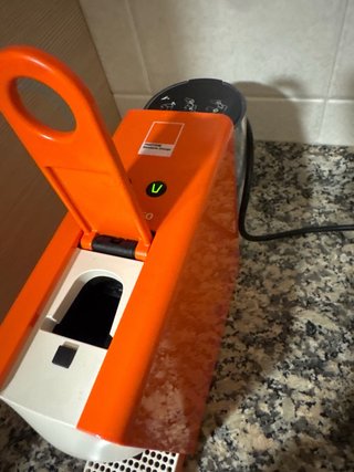 Cafetera Nespresso Naranja edición especial panton